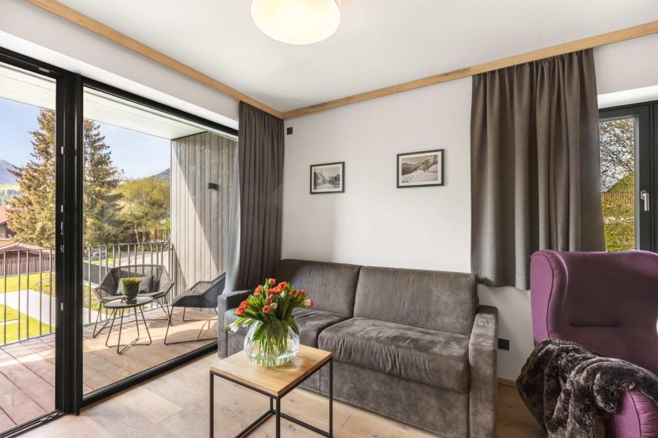 Emma Deluxe Aparthotel Ganzjaehrig Beheizter Aussenpool Piesendorf Buitenkant foto