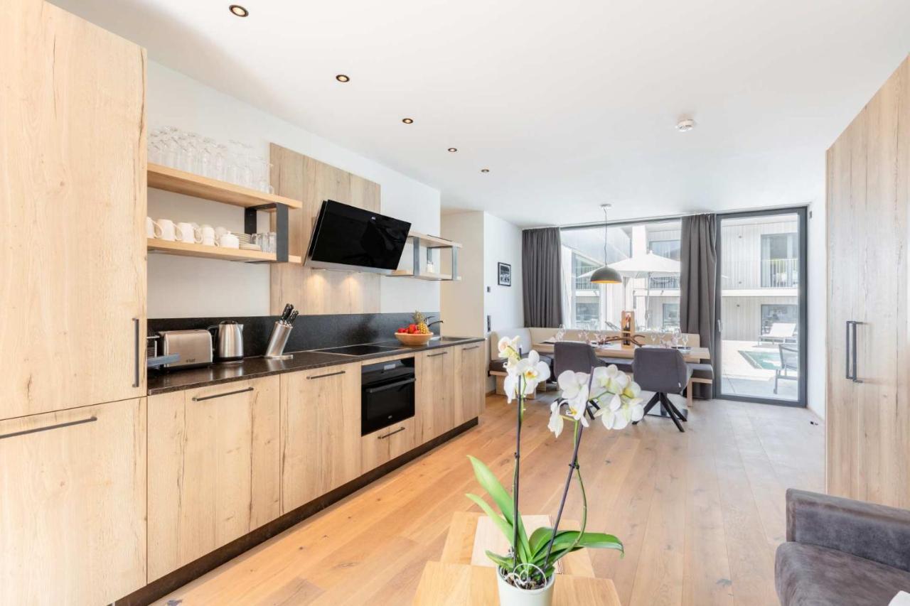 Emma Deluxe Aparthotel Ganzjaehrig Beheizter Aussenpool Piesendorf Buitenkant foto