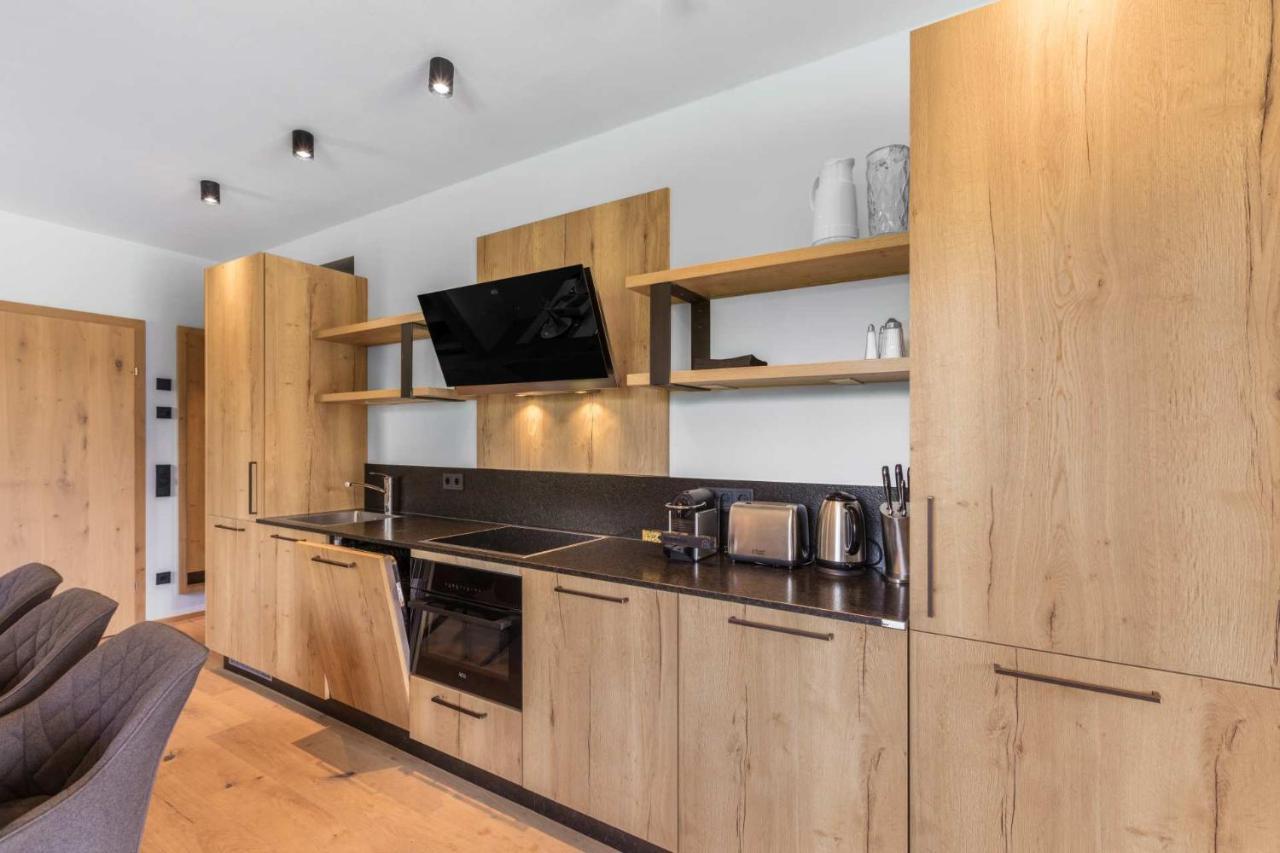 Emma Deluxe Aparthotel Ganzjaehrig Beheizter Aussenpool Piesendorf Buitenkant foto