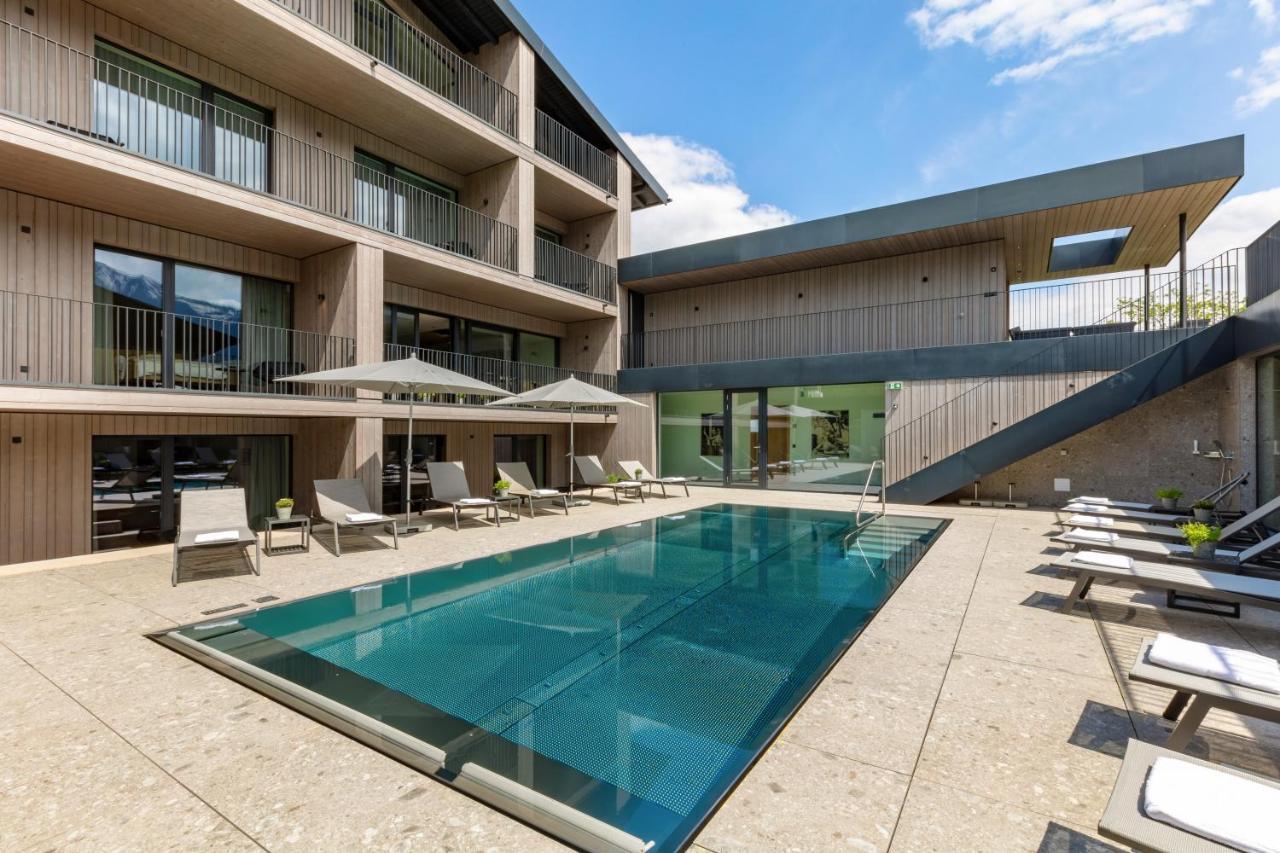 Emma Deluxe Aparthotel Ganzjaehrig Beheizter Aussenpool Piesendorf Buitenkant foto