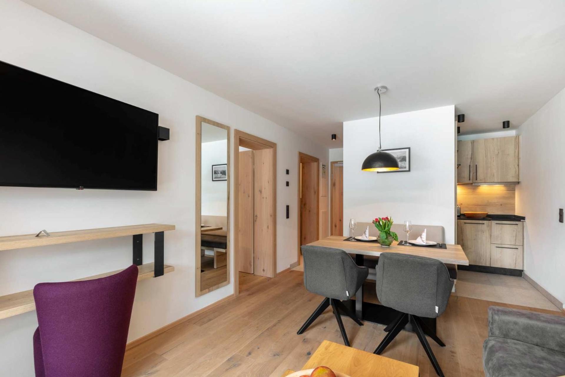 Emma Deluxe Aparthotel Ganzjaehrig Beheizter Aussenpool Piesendorf Kamer foto
