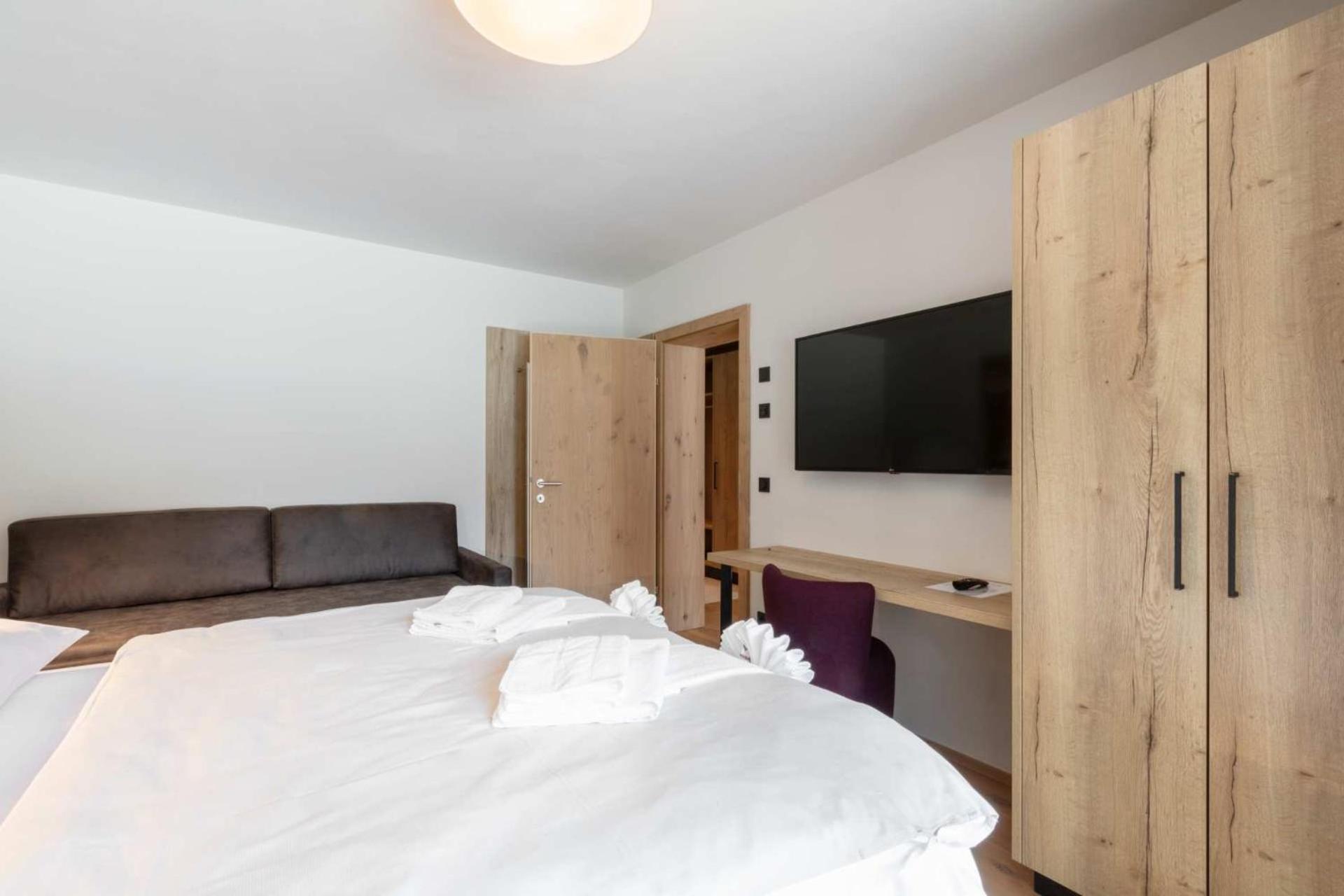 Emma Deluxe Aparthotel Ganzjaehrig Beheizter Aussenpool Piesendorf Kamer foto