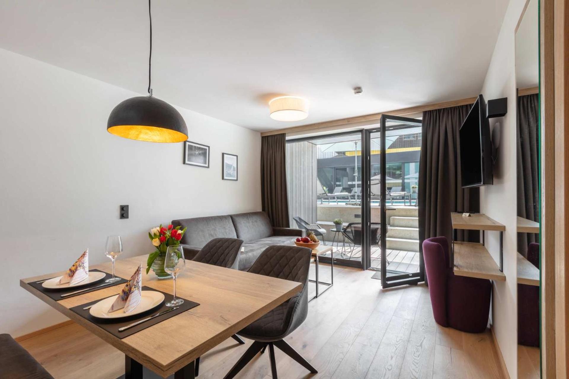 Emma Deluxe Aparthotel Ganzjaehrig Beheizter Aussenpool Piesendorf Kamer foto