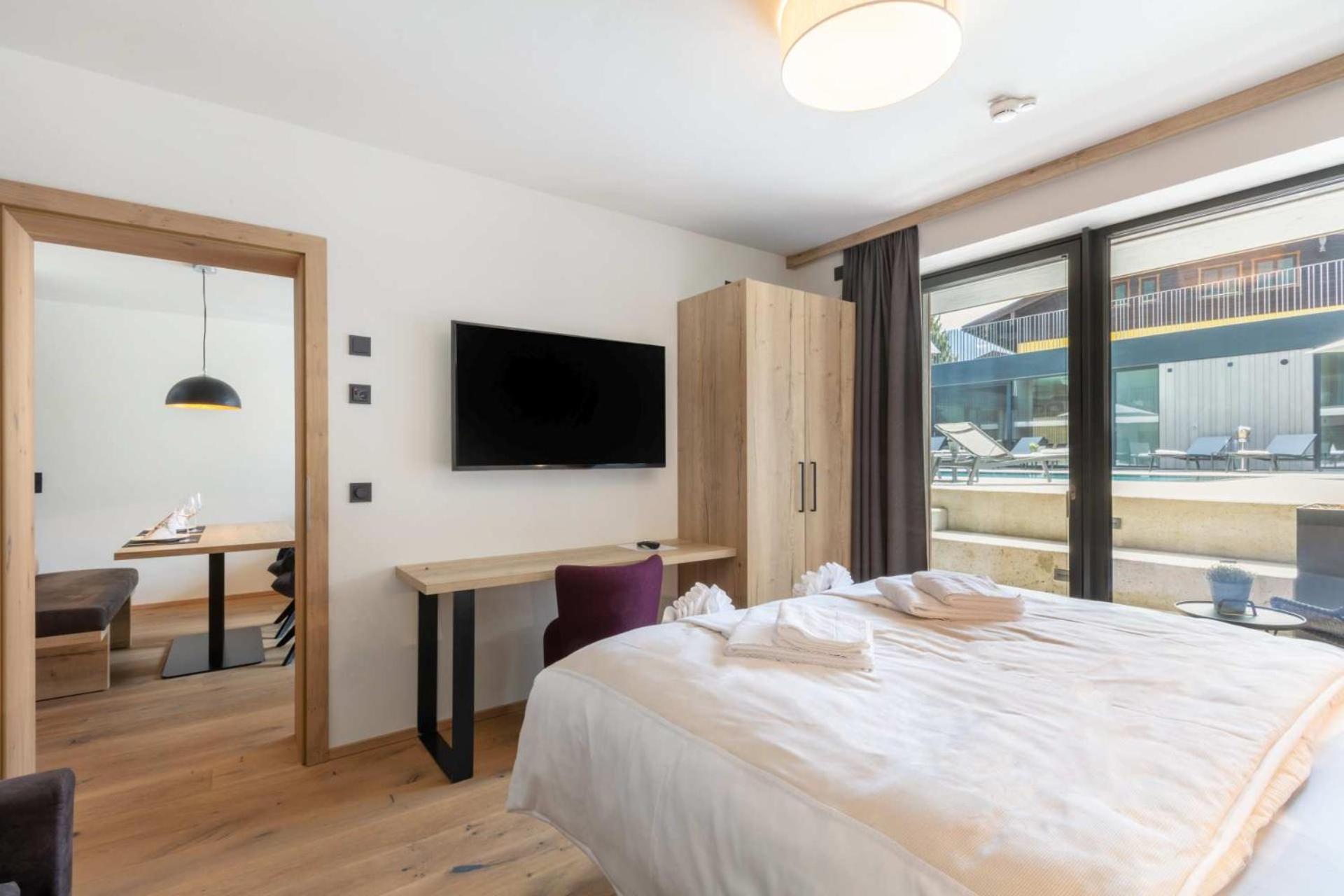 Emma Deluxe Aparthotel Ganzjaehrig Beheizter Aussenpool Piesendorf Kamer foto