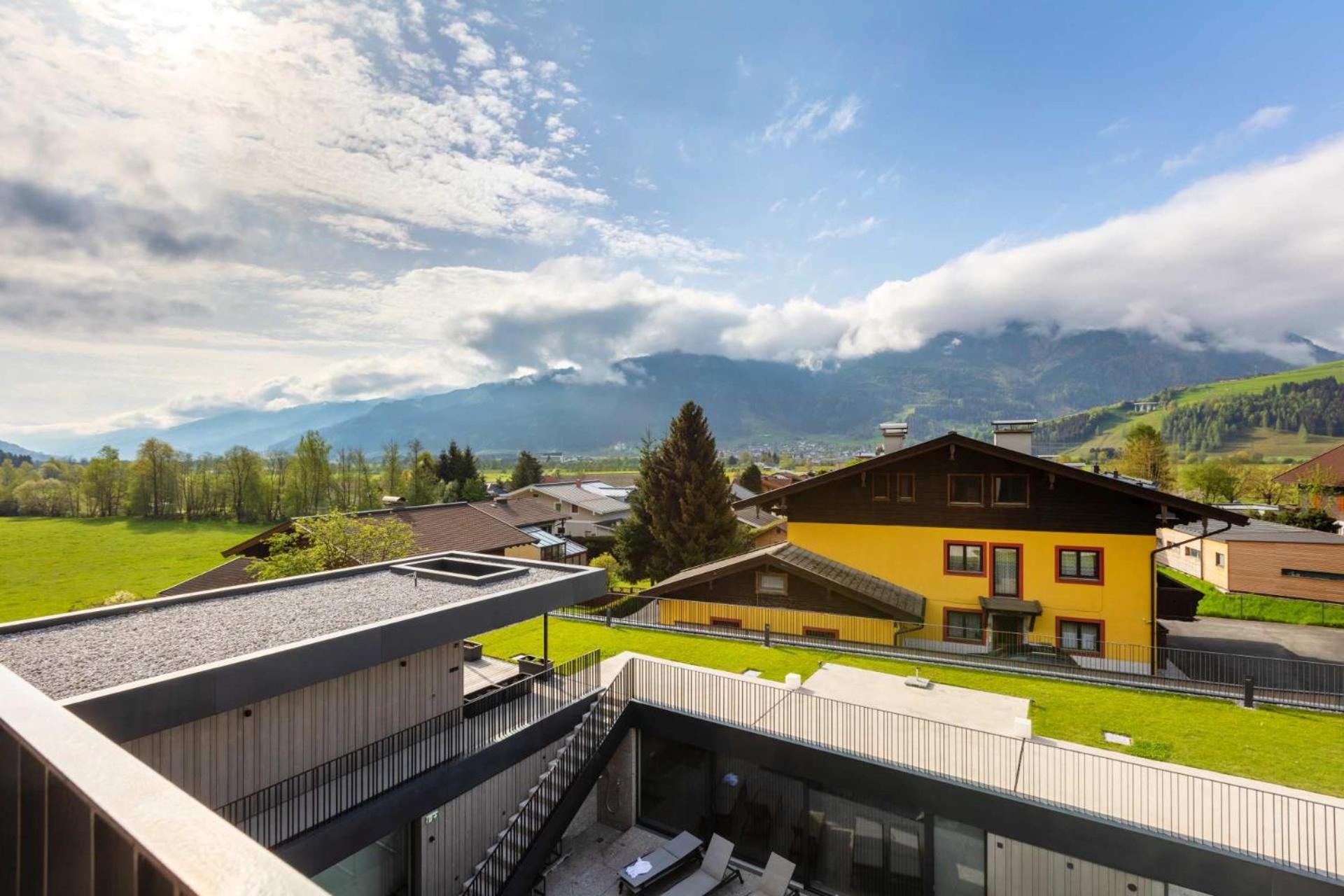 Emma Deluxe Aparthotel Ganzjaehrig Beheizter Aussenpool Piesendorf Kamer foto